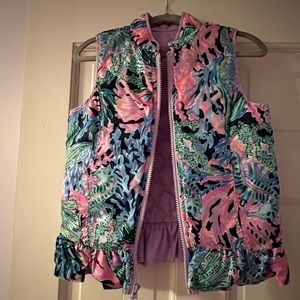 VGUC Lilly Pulitzer reversible vest. Girl size medium 6-7